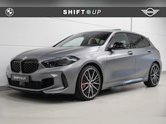 BMW 1-serie - M135i xDrive Panoramadak | Head Up | Harman Kardon