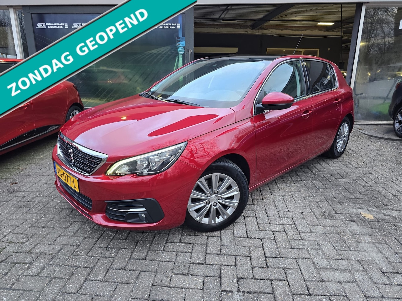 Peugeot 308 - 1.2 131PK Allure | 2E EIGENAAR | 12MND GARANTIE | PANO DAK | NAVI | NW DISTR RIEM | TREKHA - AutoWereld.nl