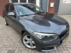 BMW 1-serie - 116i Sport / Camera / PDC / Stoelverwarming
