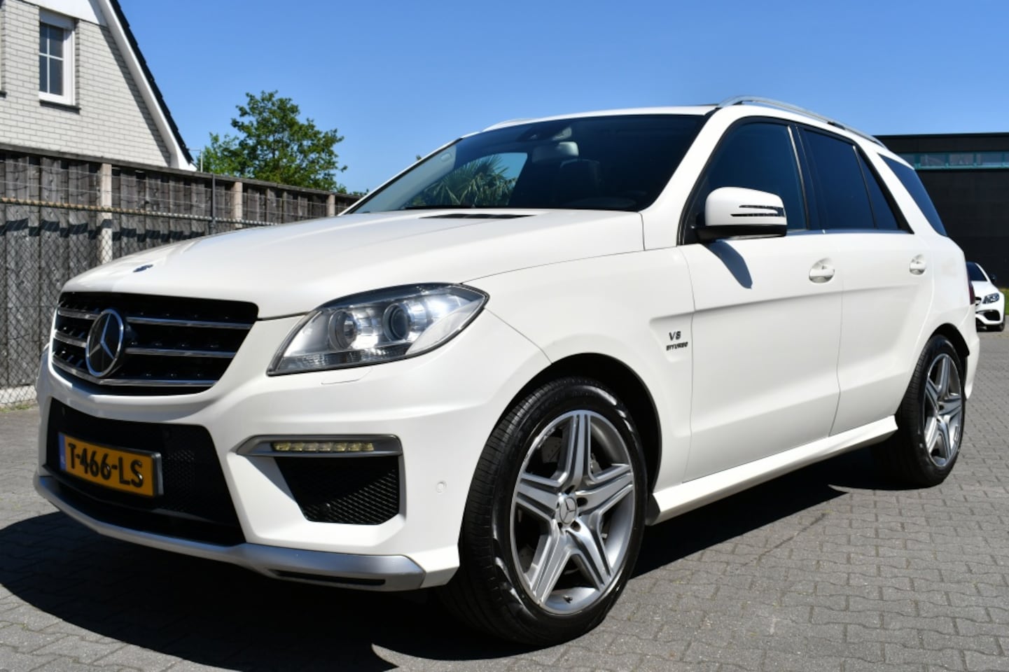 Mercedes-Benz M-klasse - AMG 63 525PK Diamond White | ACC | Nieuwe ketting - AutoWereld.nl