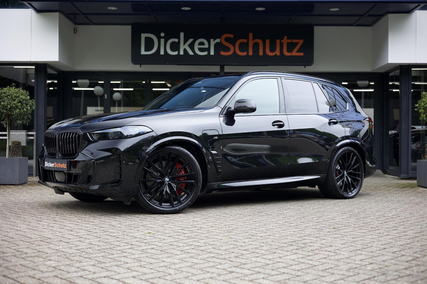 BMW X5 - xDrive50e M Sport Pro SkyLounge | B & W | Vierwielb. | Trekhaak | Massage - AutoWereld.nl