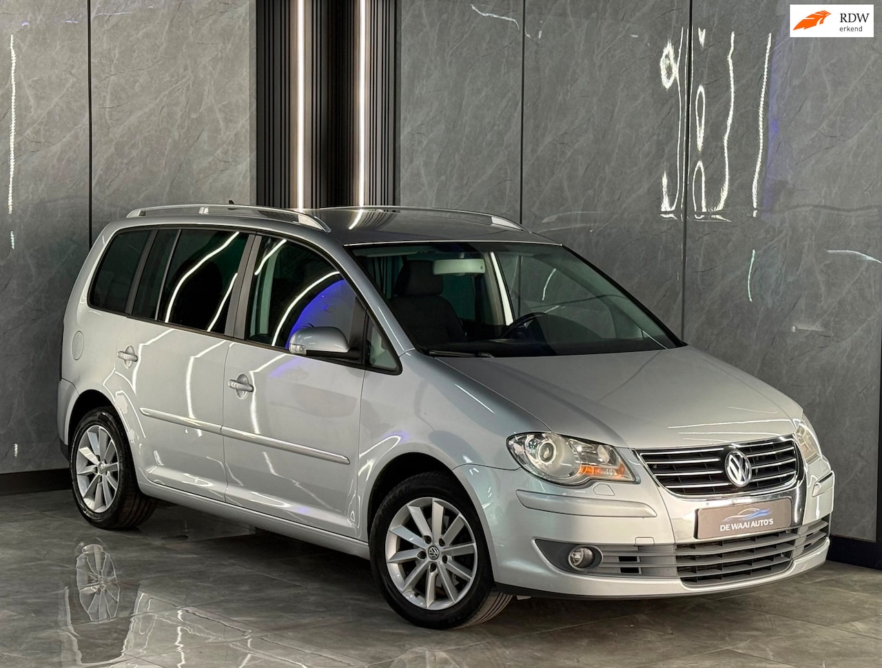 Volkswagen Touran - 1.4 TSI Trendline Business | Automaat | Stoelverw | Xenon | Navi | Trekhaak | Airco | Crui - AutoWereld.nl