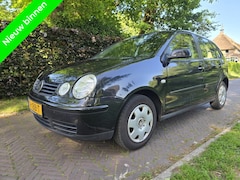 Volkswagen Polo - 1.4-16V Trendline