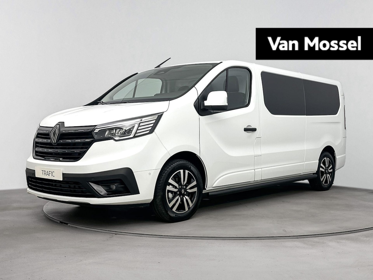 Renault Trafic - 2.0 Blue dCi 170 T30 L2H1 Extra Annivesary Edition | Dubbele Cabine | Trekhaak | Private G - AutoWereld.nl