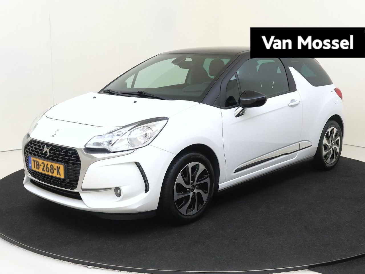 DS 3 - 1.2 PureTech So Chic | Lichtmetalen velgen | Airconditioning - AutoWereld.nl