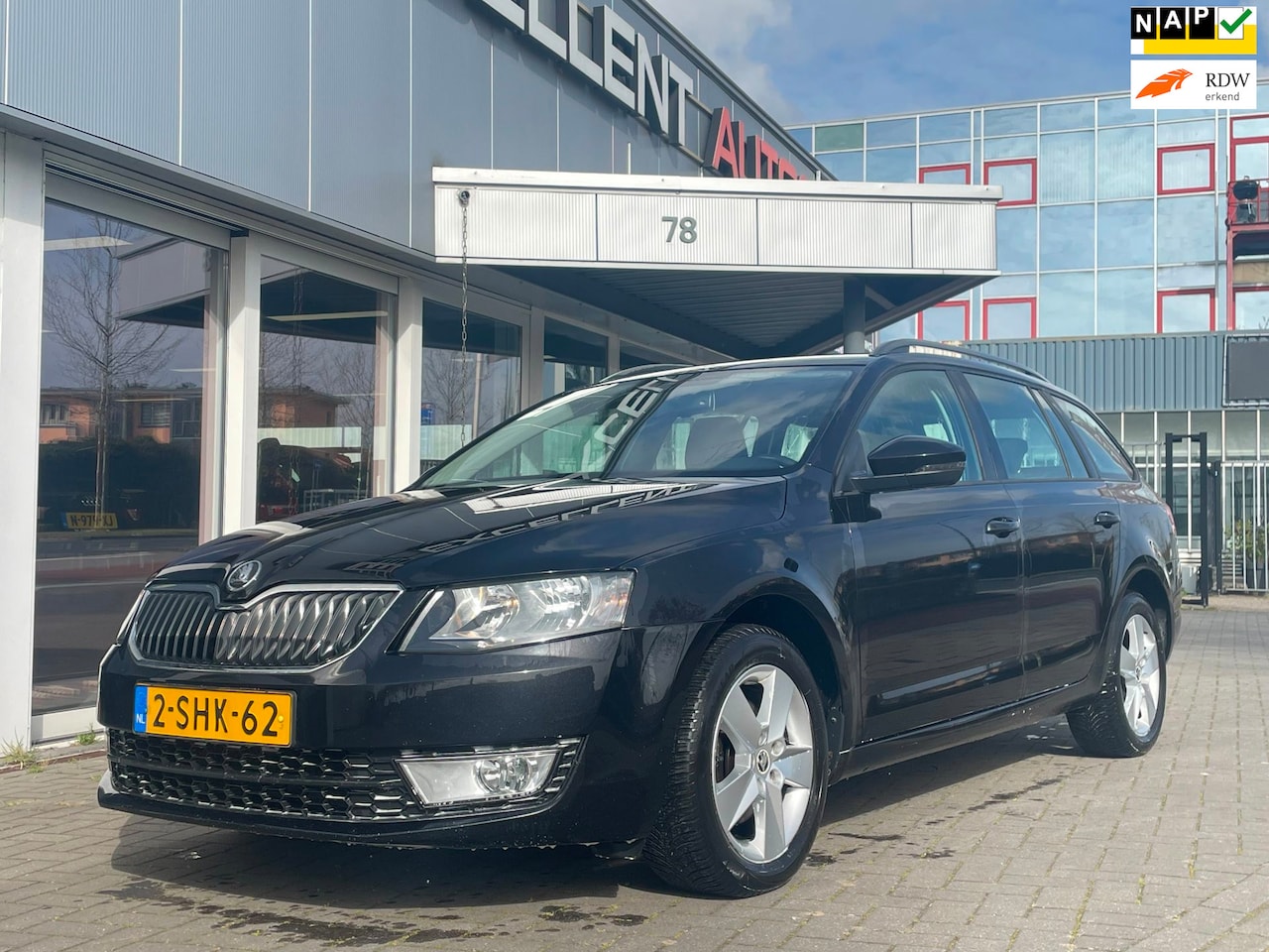 Skoda Octavia Combi - 1.2 TSI Greentech Ambition Businessline - Navigatie - AutoWereld.nl