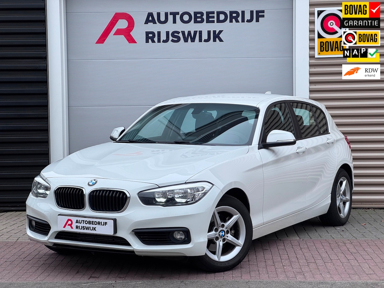 BMW 1-serie - 120i Essential Camera/Navi/Keyless - AutoWereld.nl