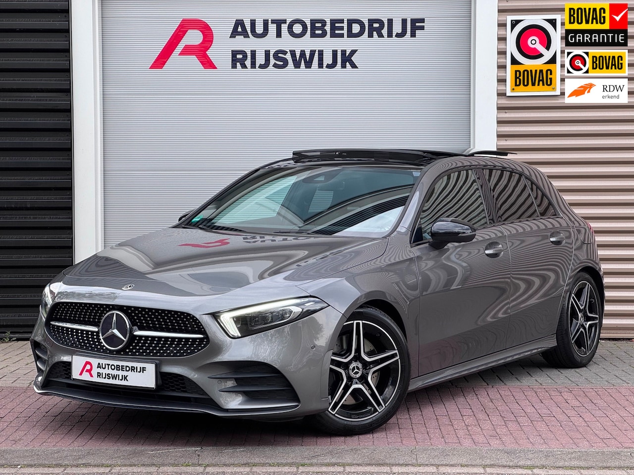 Mercedes-Benz A-klasse - 250 Premium Plus Pano/360//Sfeer/Dodehoek - AutoWereld.nl