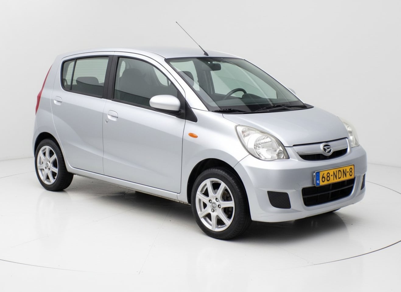 Daihatsu Cuore - 1.0 Class|Airco|Elektrische ramen|Radio - AutoWereld.nl