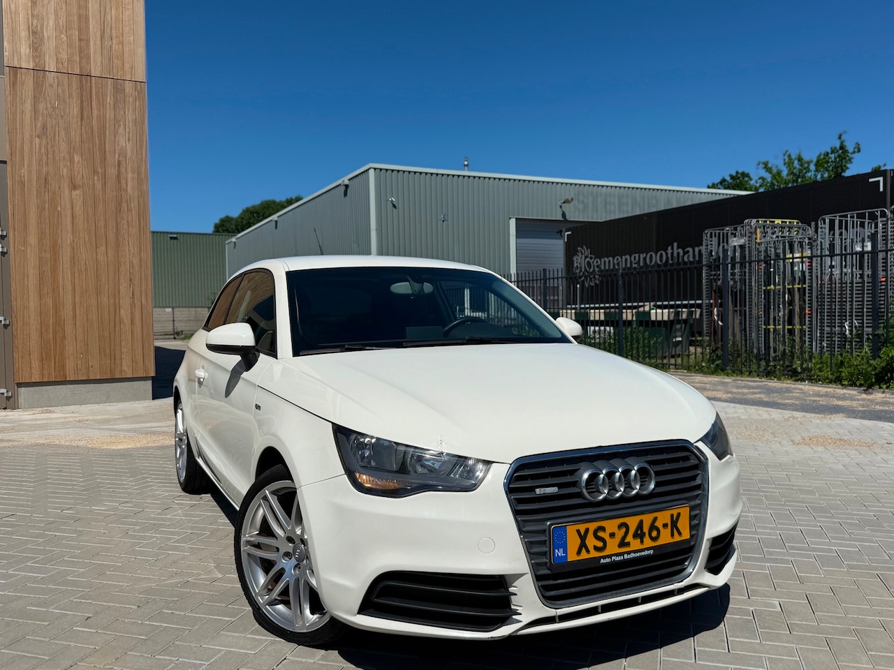 Audi A1 - 1.6 TDI 66KW S-Line (bj 2012) NAVI|AC|CRUISE|AUTOMAAT NIET GOED - AutoWereld.nl