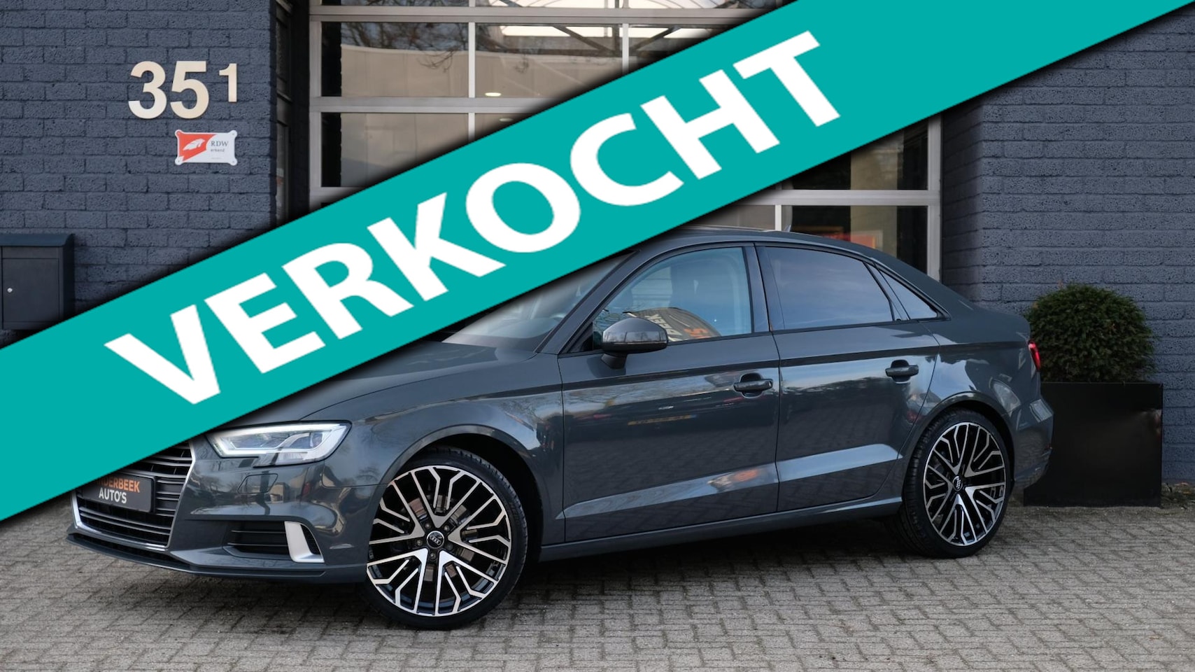 Audi A3 Limousine - 2.0 TFSI quattro Sport 190PK Carplay|Virtual|19inch|Nano Grijs - AutoWereld.nl