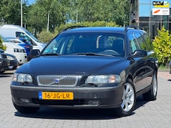 Volvo V70 - 2.4 Comfort Line | Airco | Trekhaak | Stoelverwarming | Cruise control | APK 21-09-2026 |
