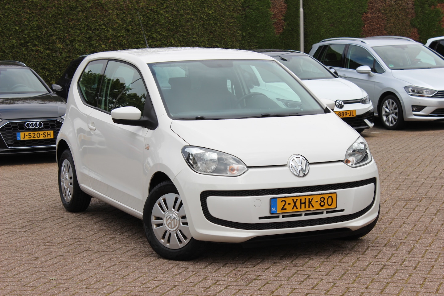 Volkswagen Up! - 1.0 cheer up! BlueMotion / Airco / Radio / Elektr. ramen / Centrale Deurvergrendeling - AutoWereld.nl