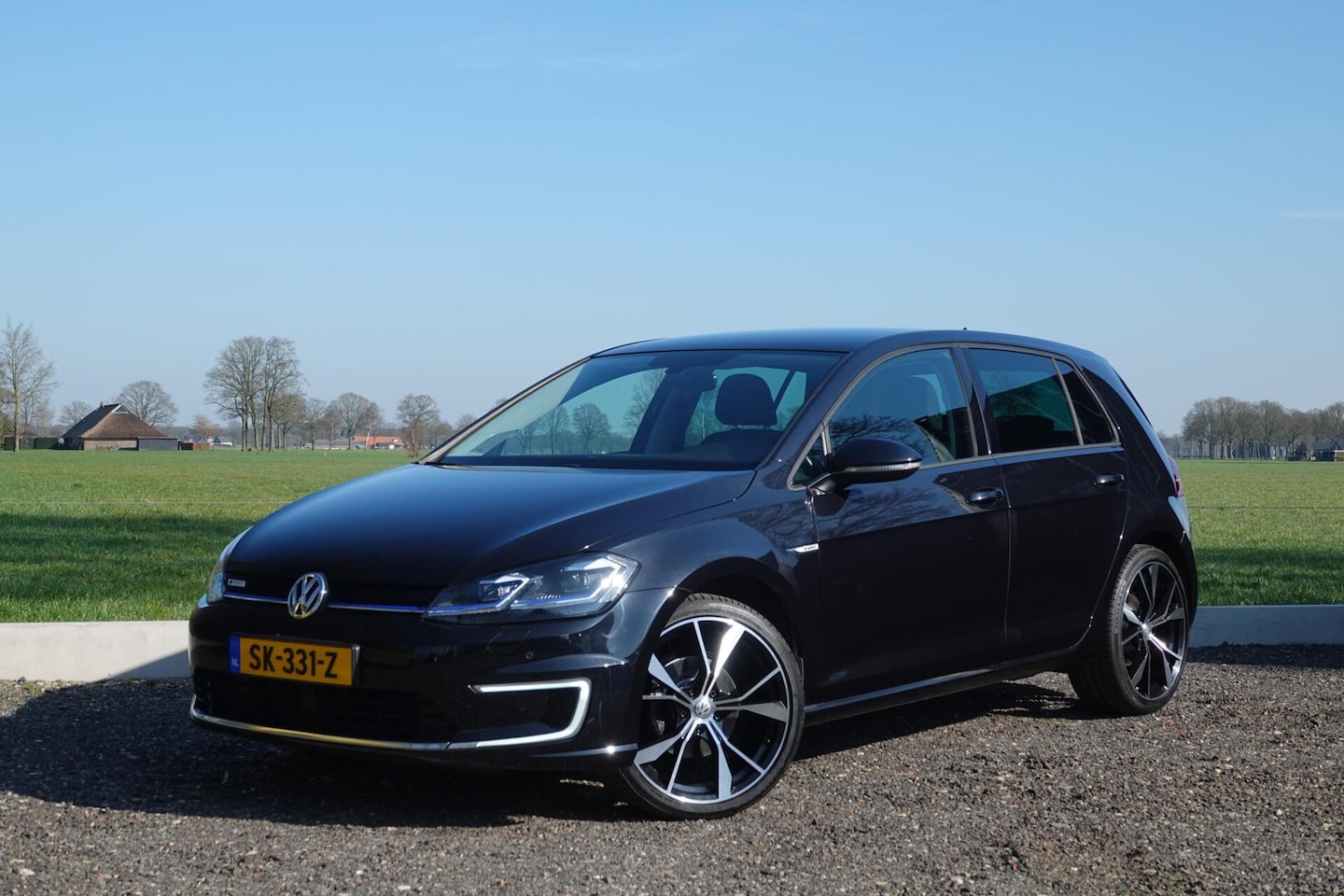 Volkswagen e-Golf - WARMTEPOMP CARPLAY DYNAUDIO PDC STOELVERW. - AutoWereld.nl