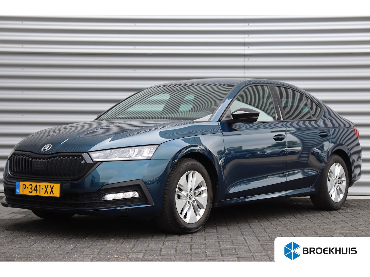 Skoda Octavia - 1.0 e-TSI 110PK SPORT BUSINESS / NAVI / CLIMA / LED / PDC / 16" LMV / BLUETOOTH / CRUISECO - AutoWereld.nl