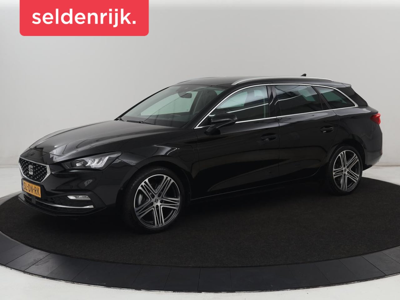 SEAT Leon Sportstourer - 1.4 TSI eHybrid PHEV FR | SOH 99% | Stoel & stuurverwarming | Virtual Cockpit | Carplay | - AutoWereld.nl