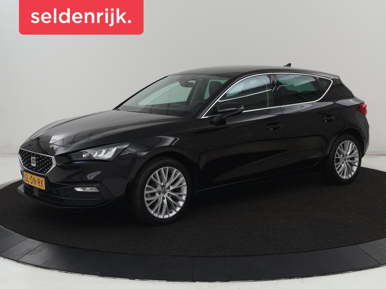 SEAT Leon - 1.4 TSI eHybrid PHEV Xcellence | SOH 100% | Stoel & stuurverwarming | Sfeerverlichting | K - AutoWereld.nl