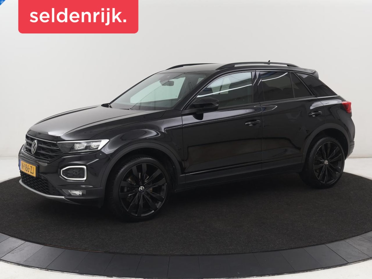 Volkswagen T-Roc - 1.5 TSI Sport | Carplay | Virtual Cockpit | Full LED | Navigatie | Climate control | Parke - AutoWereld.nl