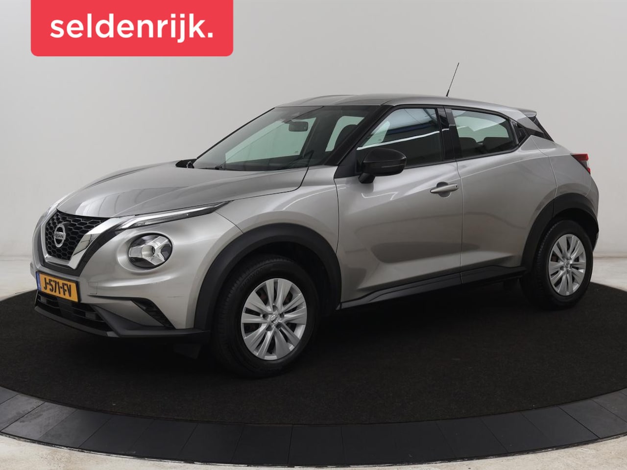 Nissan Juke - 1.0 DIG-T Visia | Trekhaak | Full LED | Cruise control | Bluetooth | Airco | DAB | Lichtse - AutoWereld.nl