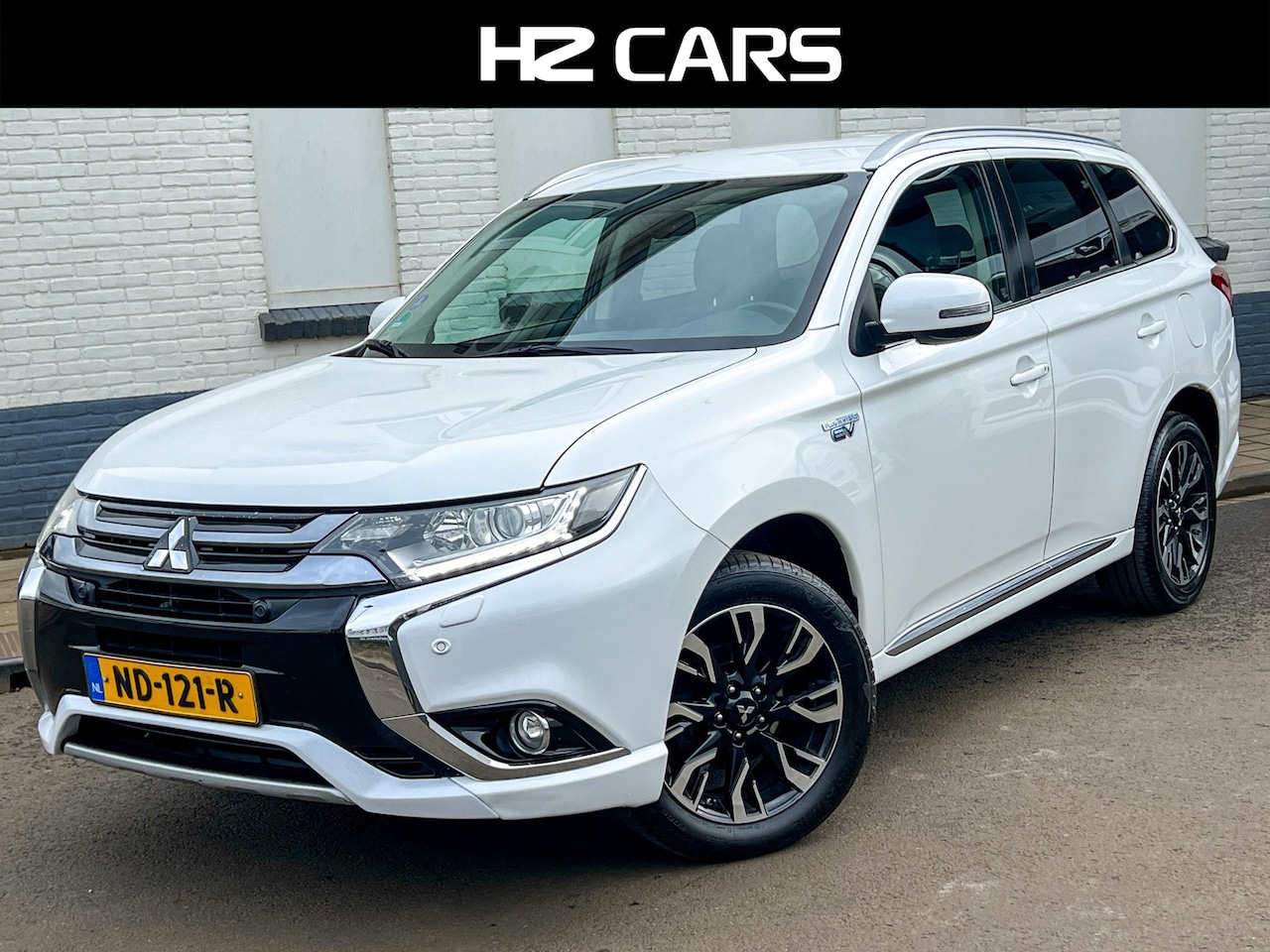 Mitsubishi Outlander - 2.0 PHEV Executive Edition/Keyless/Camera/Navi - AutoWereld.nl