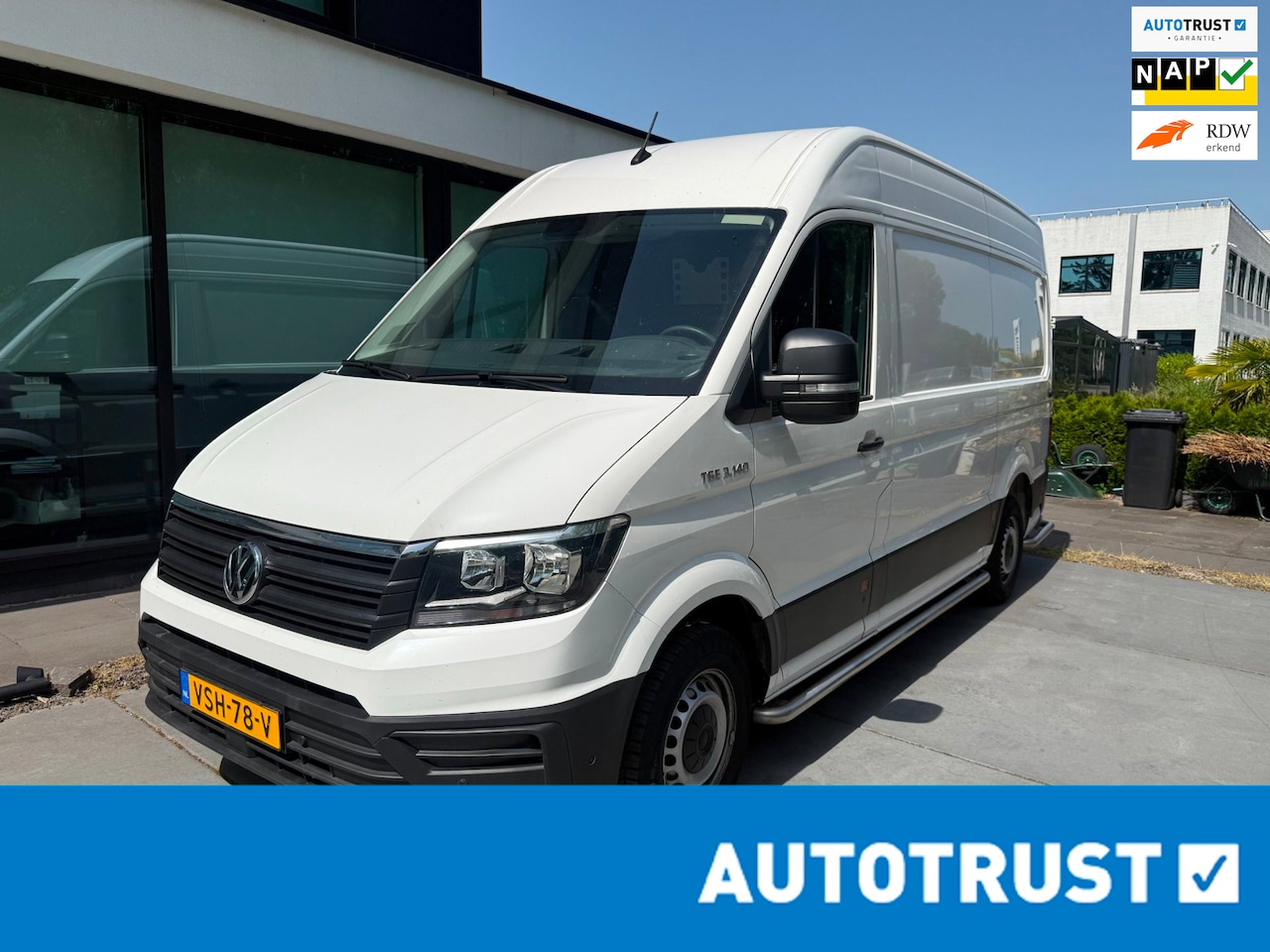 Volkswagen Crafter - 30 2.0 TDI L3H3 Highline 30 2.0 TDI L3H3 Highline - AutoWereld.nl