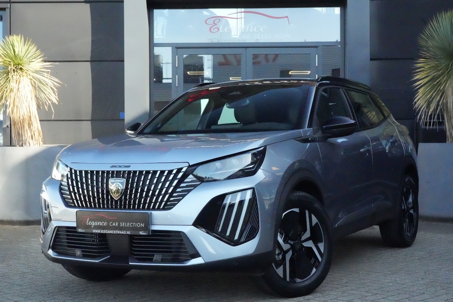 Peugeot 2008 - 1.2 Hybrid 145 GT 145pk AppleCarPlay/3D-Cockpit/360Camera - AutoWereld.nl
