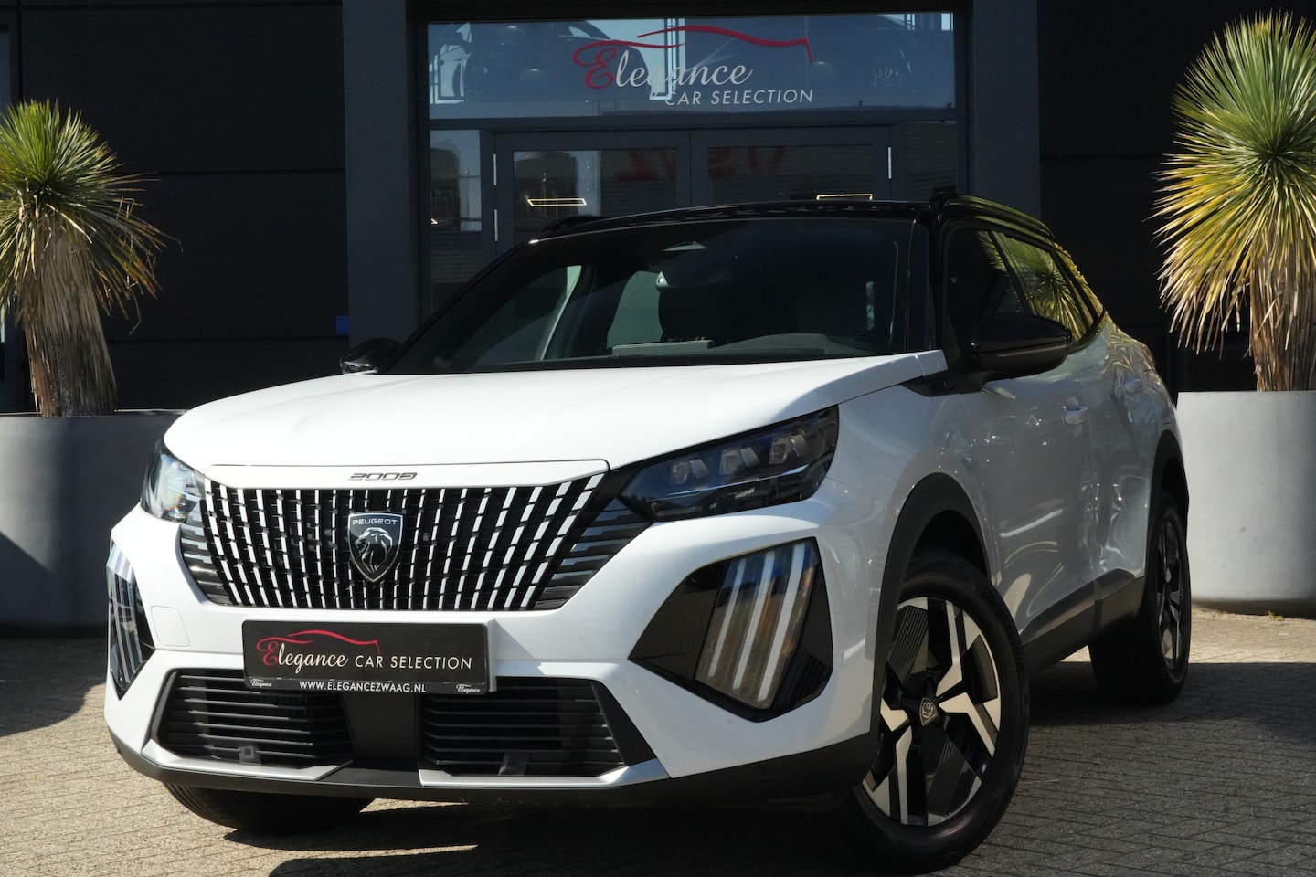 Peugeot 2008 - 1.2 Hybrid 145 GT 145pk AppleCarPlay/3D-Cockpit/360Camera - AutoWereld.nl