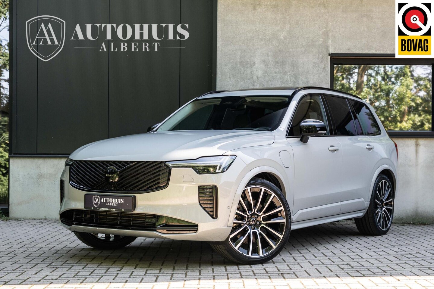 Volvo XC90 - T8 Ultra Dark B&W Lucht Pano HUD Trekhaak 22'' - AutoWereld.nl