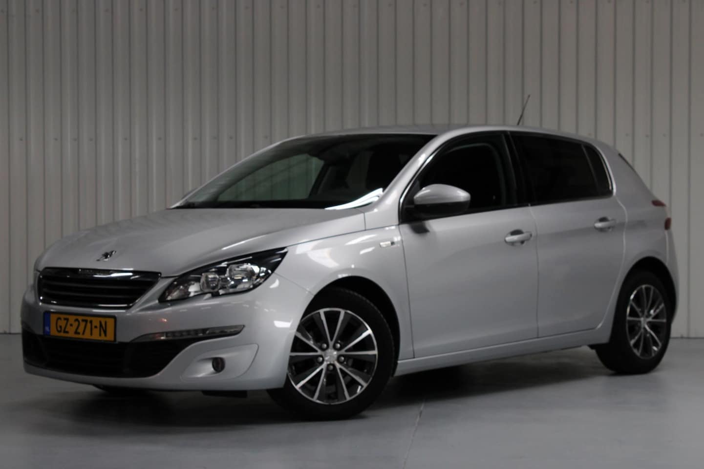 Peugeot 308 - 1.2 PureTech Style 1.2 PureTech Style - AutoWereld.nl