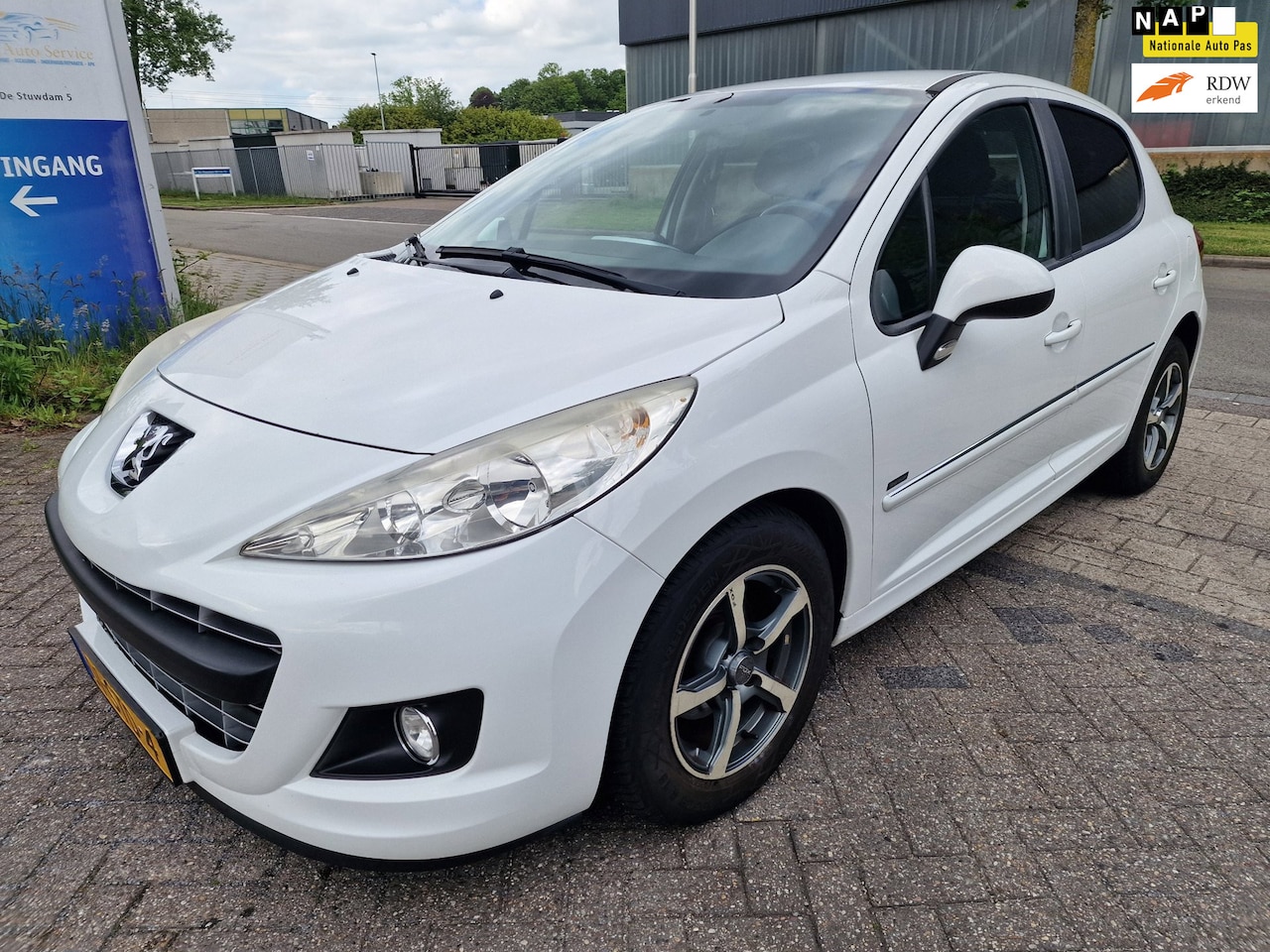 Peugeot 207 - 1.4 VTi Sportium 1.4 VTi Sportium, Apk, Nap, Zeer mooie auto, Inruil mogelijk. - AutoWereld.nl