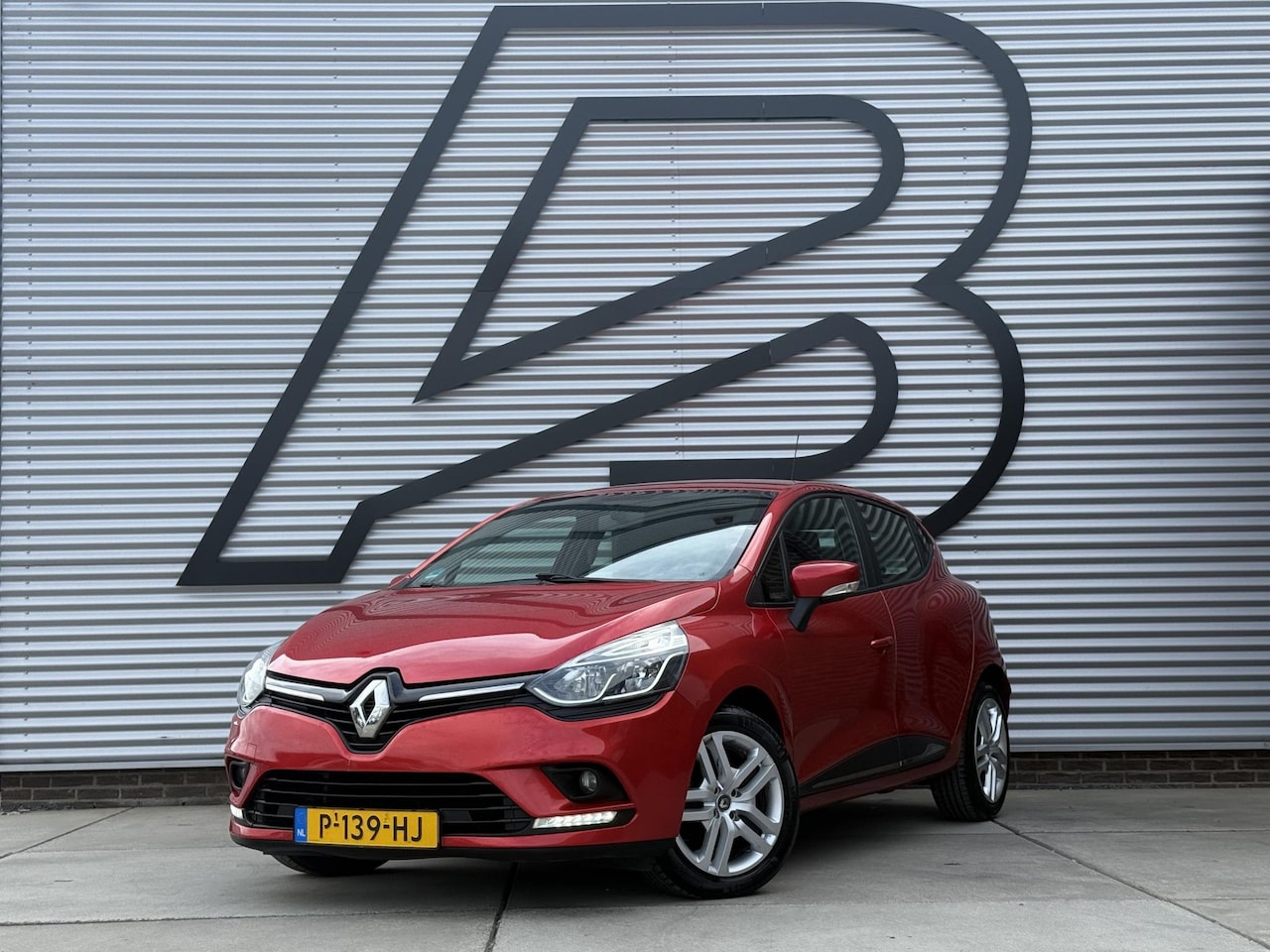 Renault Clio - 0.9 TCe Limited 1e Eigenaar|Navi|Airco|PDC|Cruise|Stoelverwarming|Dealer Onderhouden|Nieuw - AutoWereld.nl