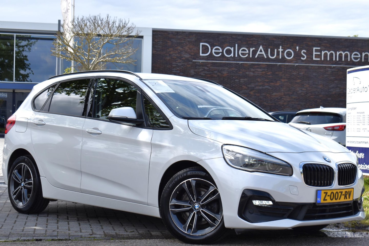 BMW 2-serie Active Tourer - 220i High Executive 220i High Executive - AutoWereld.nl