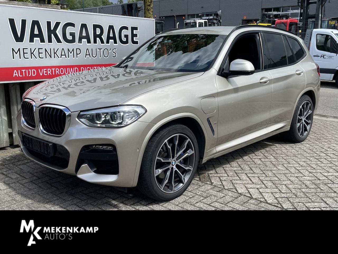 BMW X3 - xDrive30e High Executive M Sport 20"/Trekhaak/Adaptieve cruise/360 camera/HiFi/Keyless/Sto - AutoWereld.nl
