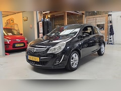 Opel Corsa - 1.2-16V Color Edition Navi, Bluetooth, Volledig dealer onderhouden