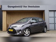 Toyota Yaris - 1.5 101pk Hybrid Edition S Navi A-Camera Cruise Control Keyless 15inch LM Clima *Dealer o.