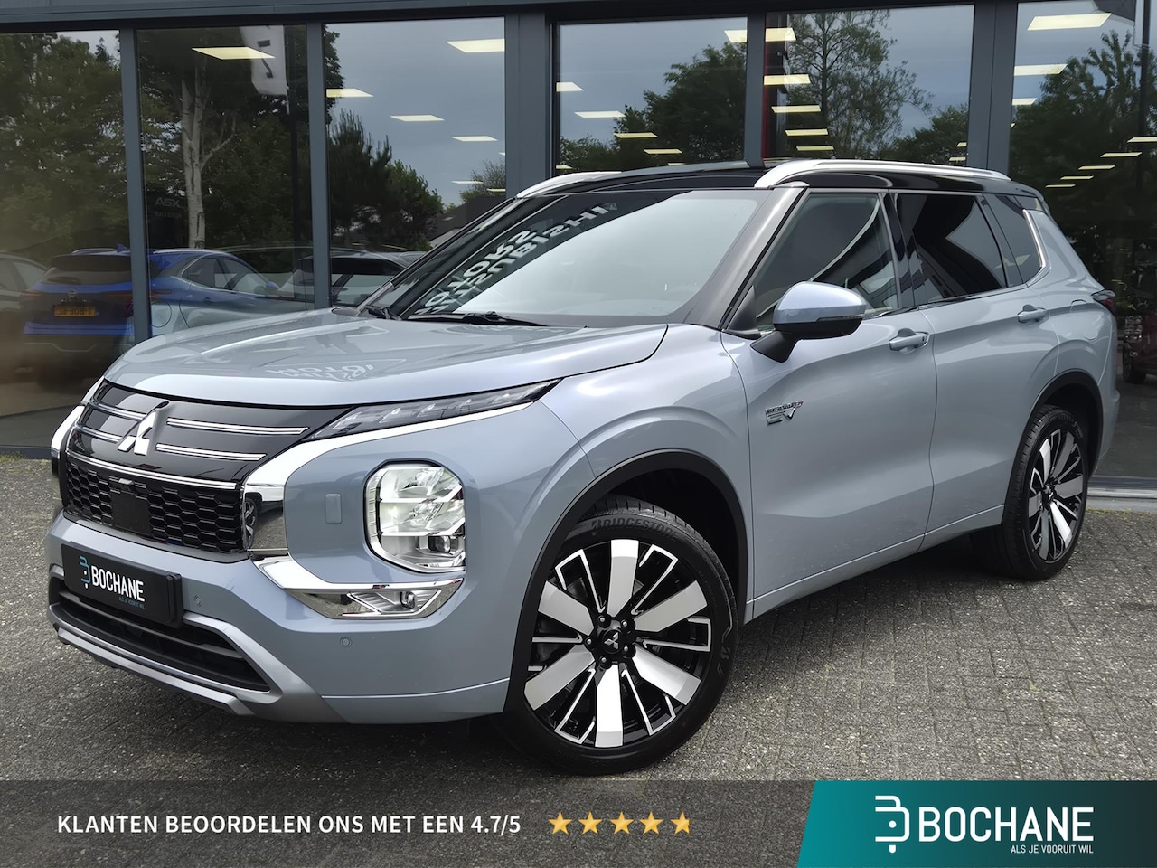 Mitsubishi Outlander - 2.4 PHEV Instyle+ | Panoramadak | Afneembare trekhaak | 1600KG Trekgewicht | - AutoWereld.nl