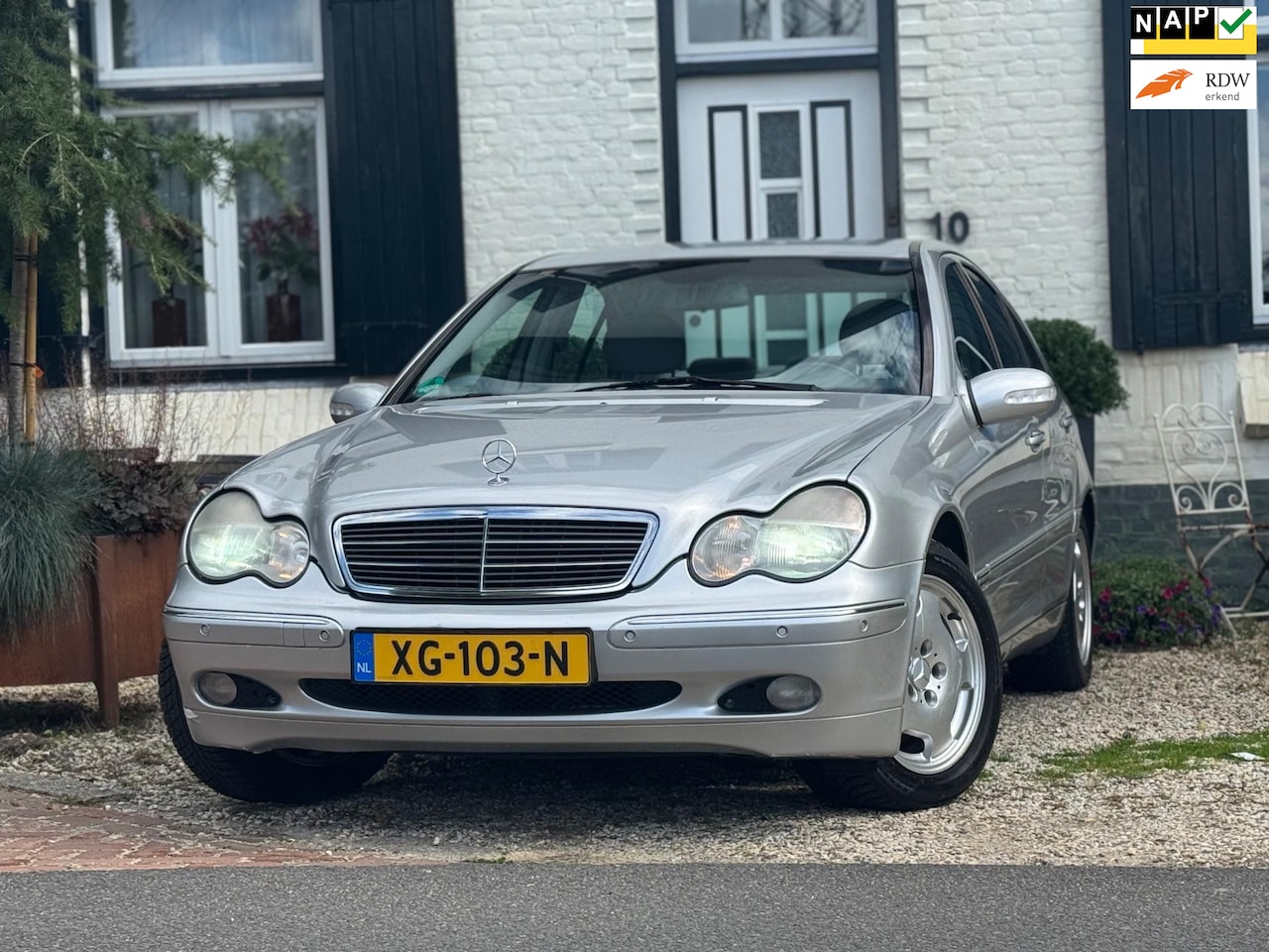 Mercedes-Benz C-klasse - 240 Elegance|Clima|PDC|Trekhaak|Cruise|Leder| - AutoWereld.nl