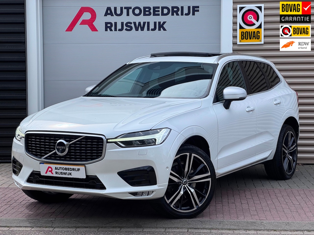 Volvo XC60 - 2.0 T6 AWD Inscription B&W/Pano/Lucht/HuD - AutoWereld.nl