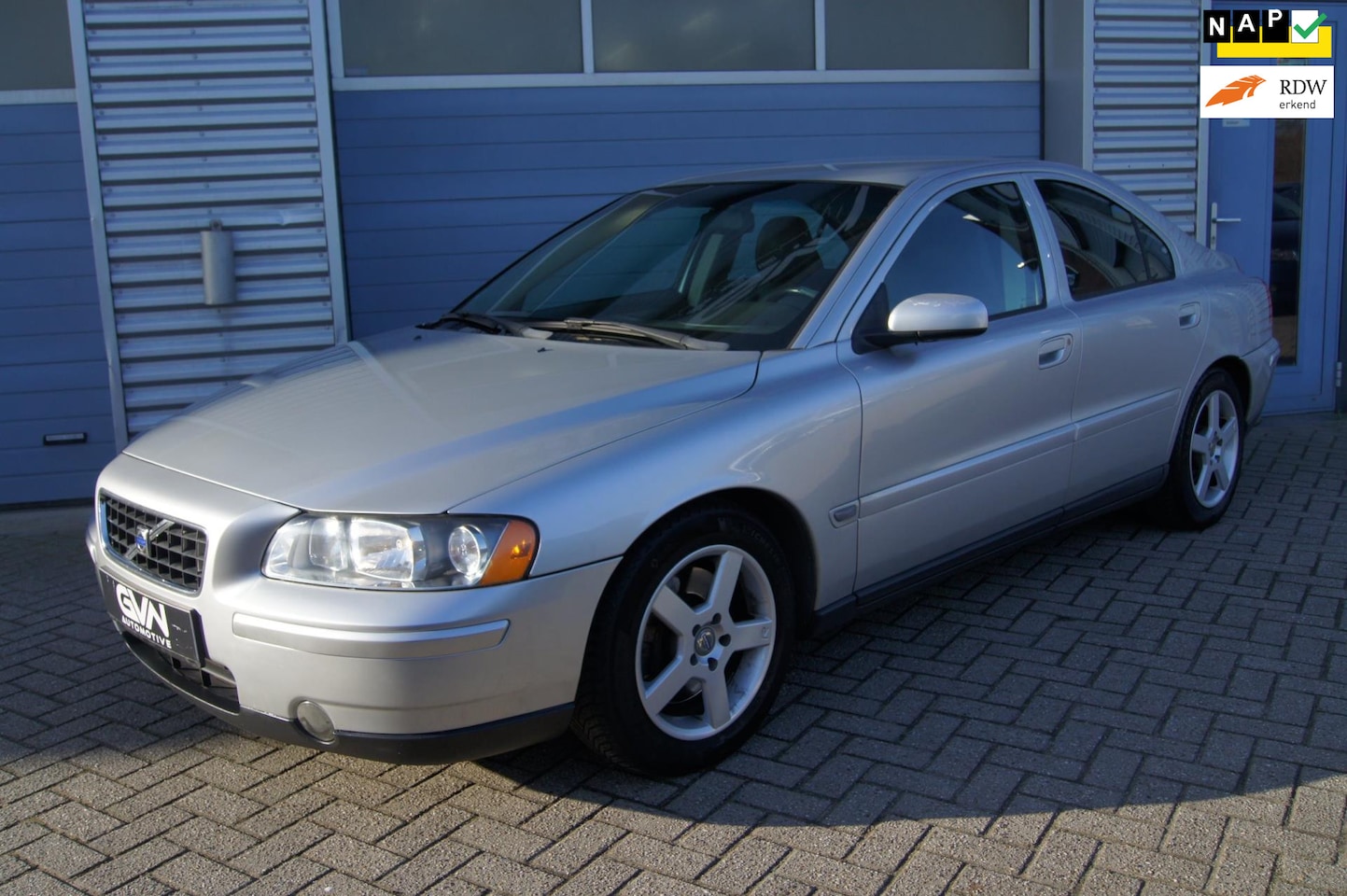Volvo S60 - 2.4 T5 Turbo 260PK Automaat | Leder | Nette Auto | NAP | LPG G3 - AutoWereld.nl