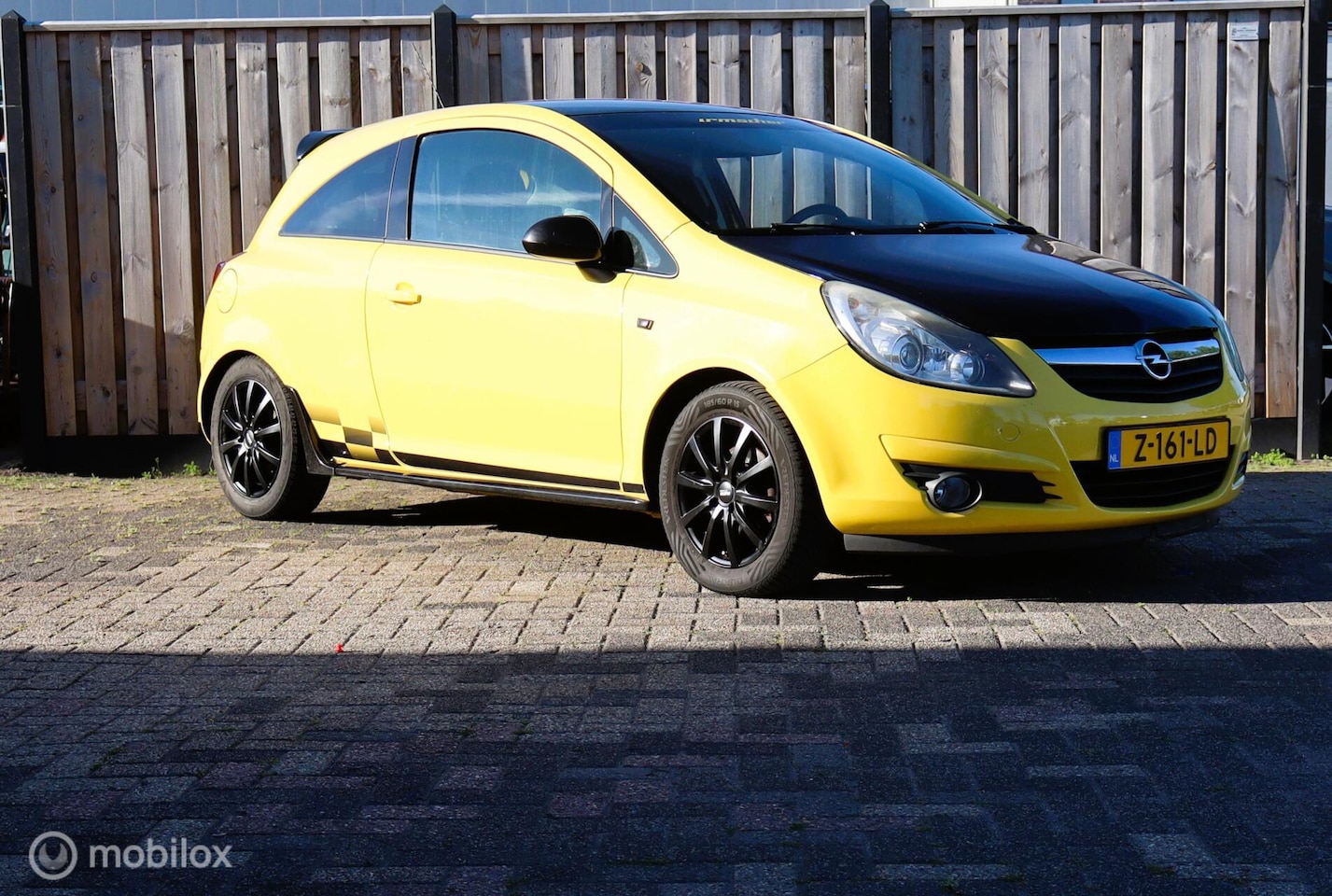 Opel Corsa - 1.4-16V Color Race Edition Airco/Nieuwe APK - AutoWereld.nl