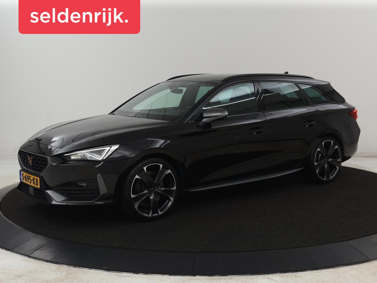 CUPRA Leon - 1.4 e-Hybrid VZ Business | SOH 94% | 245pk | Trekhaak | Stuurverwarming |  Carplay | Adapt - AutoWereld.nl