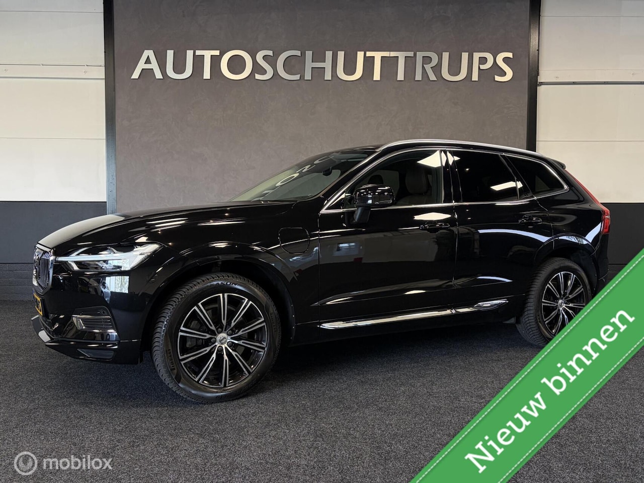 Volvo XC60 - 2.0 T8 Twin Engine AWD Inscription PANORAMADAK / HARMAN/KARDON / TREKHAAK / VOL LEDER - AutoWereld.nl