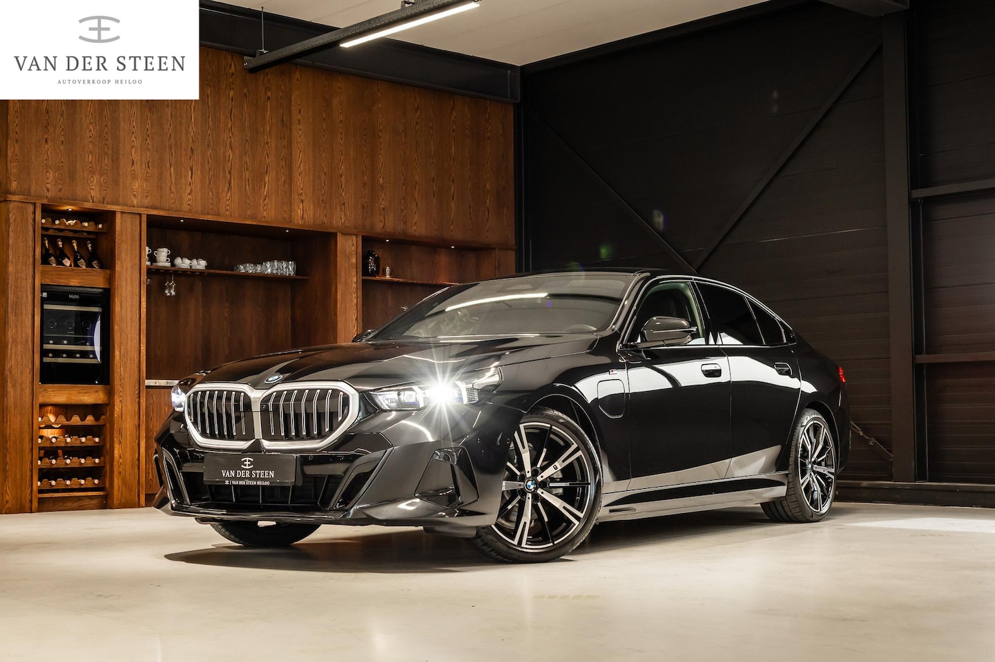BMW 5-serie Touring - 530e M Sport Edition Panoramadak | H&K | Stoelventilatie - AutoWereld.nl