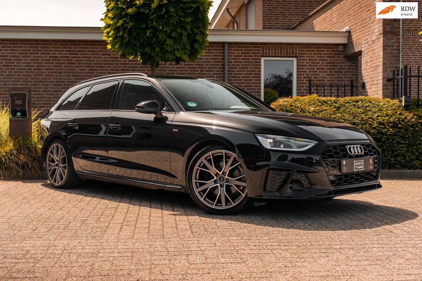 Audi A4 Avant - 40 TFSI Launch Edition Sport 190 PK Aut. LED Leder Virtual Stoelverwarming 19'' - AutoWereld.nl
