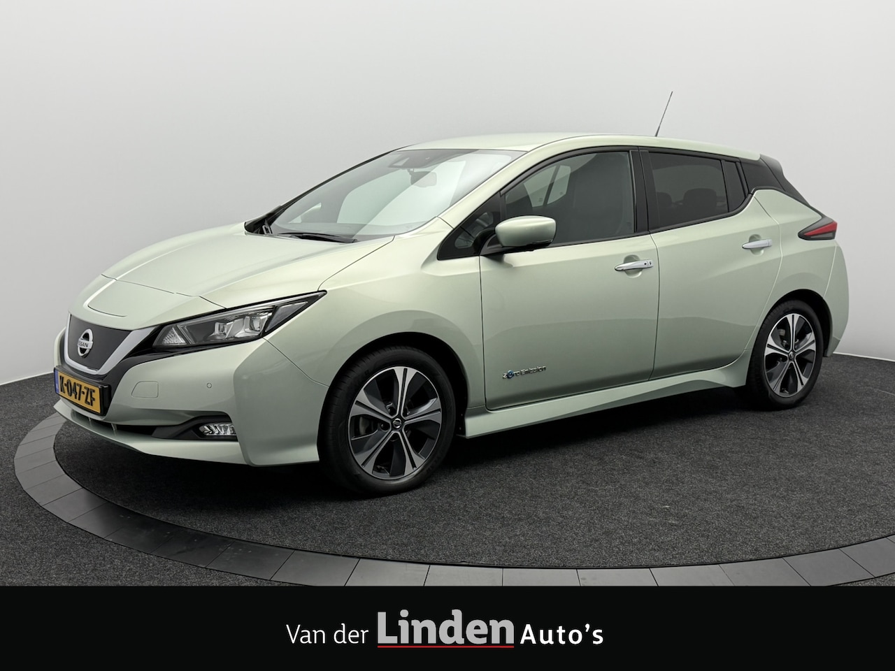 Nissan LEAF - Tekna 40 kWh SOH 90% | Trekhaak | Warmtepomp | 360° Camera | Navigatie | Stoel/Stuurverwar - AutoWereld.nl