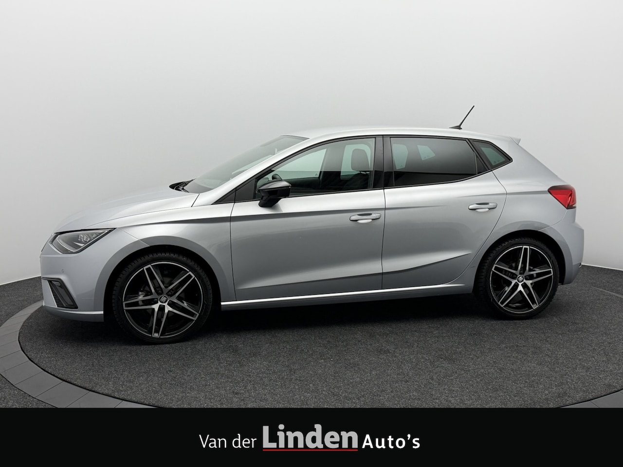 SEAT Ibiza - 1.5 TSI 150PK FR Business Intense Plus | Automaat | Virtual Display | Full Led | Camera | - AutoWereld.nl