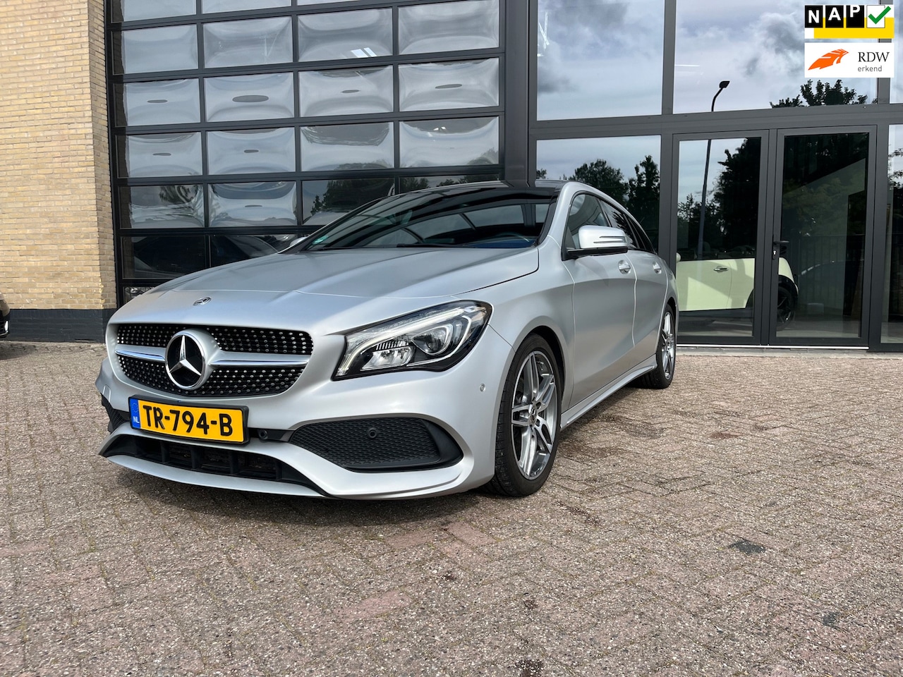 Mercedes-Benz CLA-klasse Shooting Brake - 200 d Business Solution AMG 200 d Business Solution AMG, Panodak, NL Auto - AutoWereld.nl