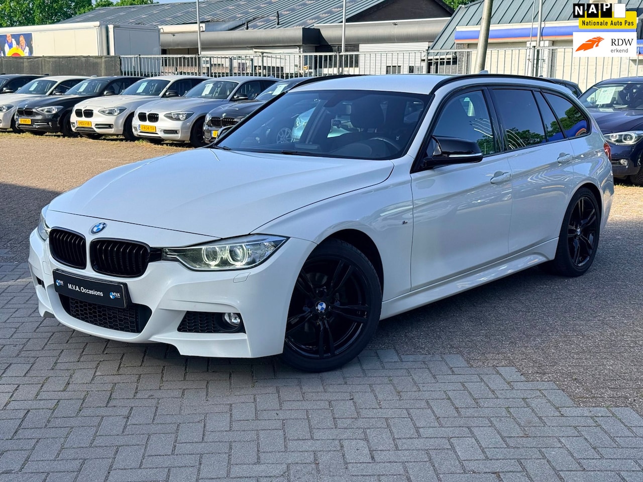 BMW 3-serie Touring - 316i Executive M Sport|Nieuwe Ketting + Klepseals|Navigatie|Trekhaak|Climate control|Cruis - AutoWereld.nl