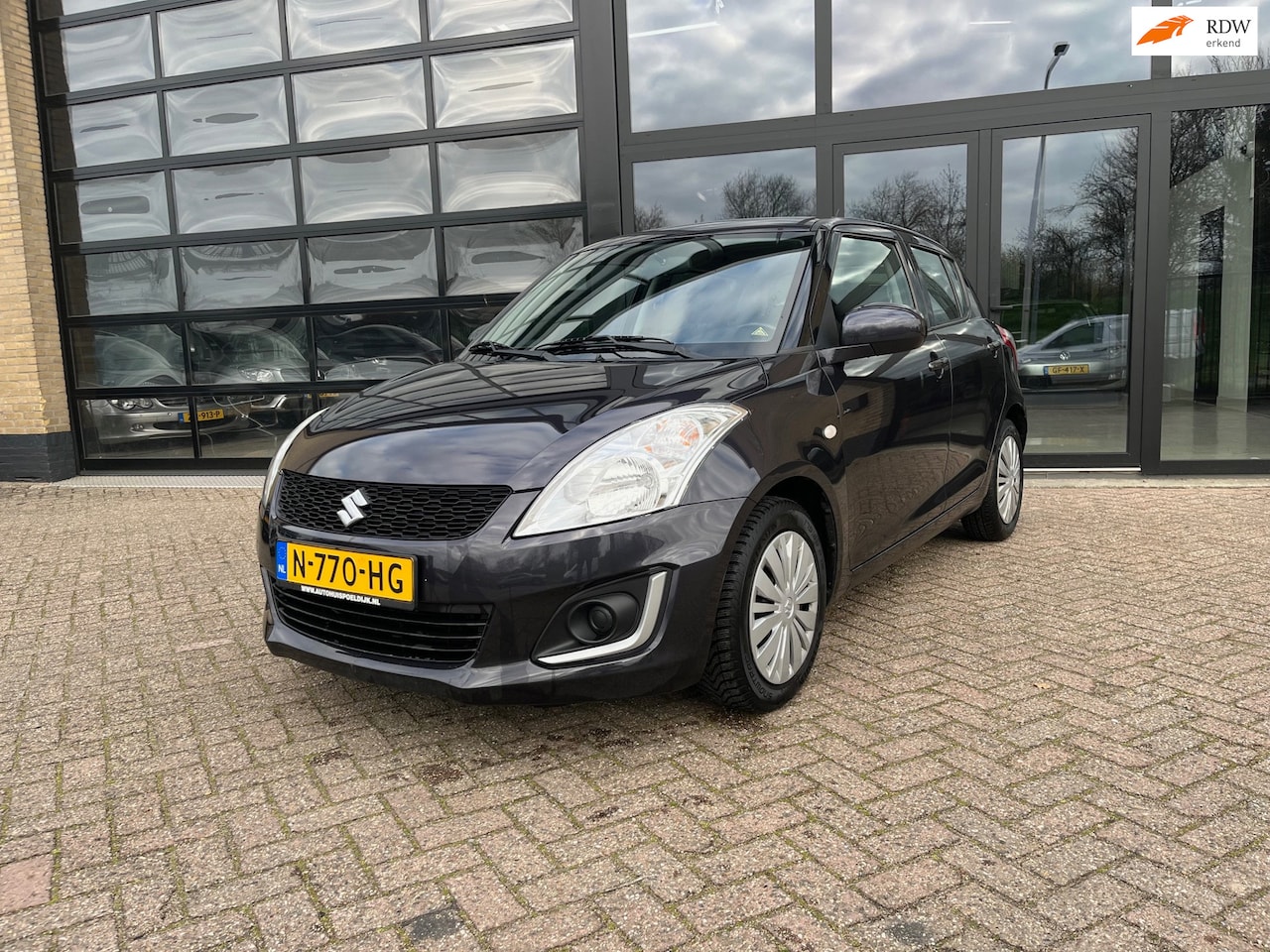 Suzuki Swift - 1.2 Dynamic 1.2 Dynamic, Automaat, Airco, Trekhaak - AutoWereld.nl
