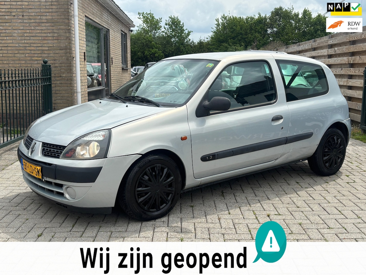 Renault Clio - 1.2 Chicane | 3drs | nieuwe apk keuring ! rijd en schakelt prima vakantiegeld koopje !! - AutoWereld.nl